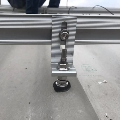 Varios tamaños anodizados SUS304 pernos para el montaje solar
