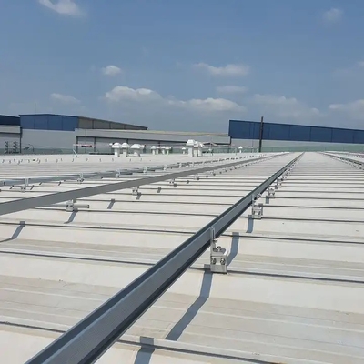 Rejillo de montaje de paneles solares de vía corta para carga de nieve de 1,4 KN/m2 y módulo aplicable