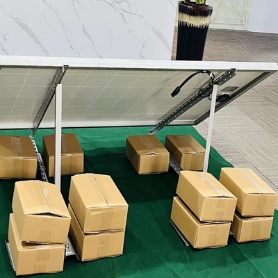 Placas de lastre para sistemas fotovoltaicos solares montados en tierra en superficies naturales o negras